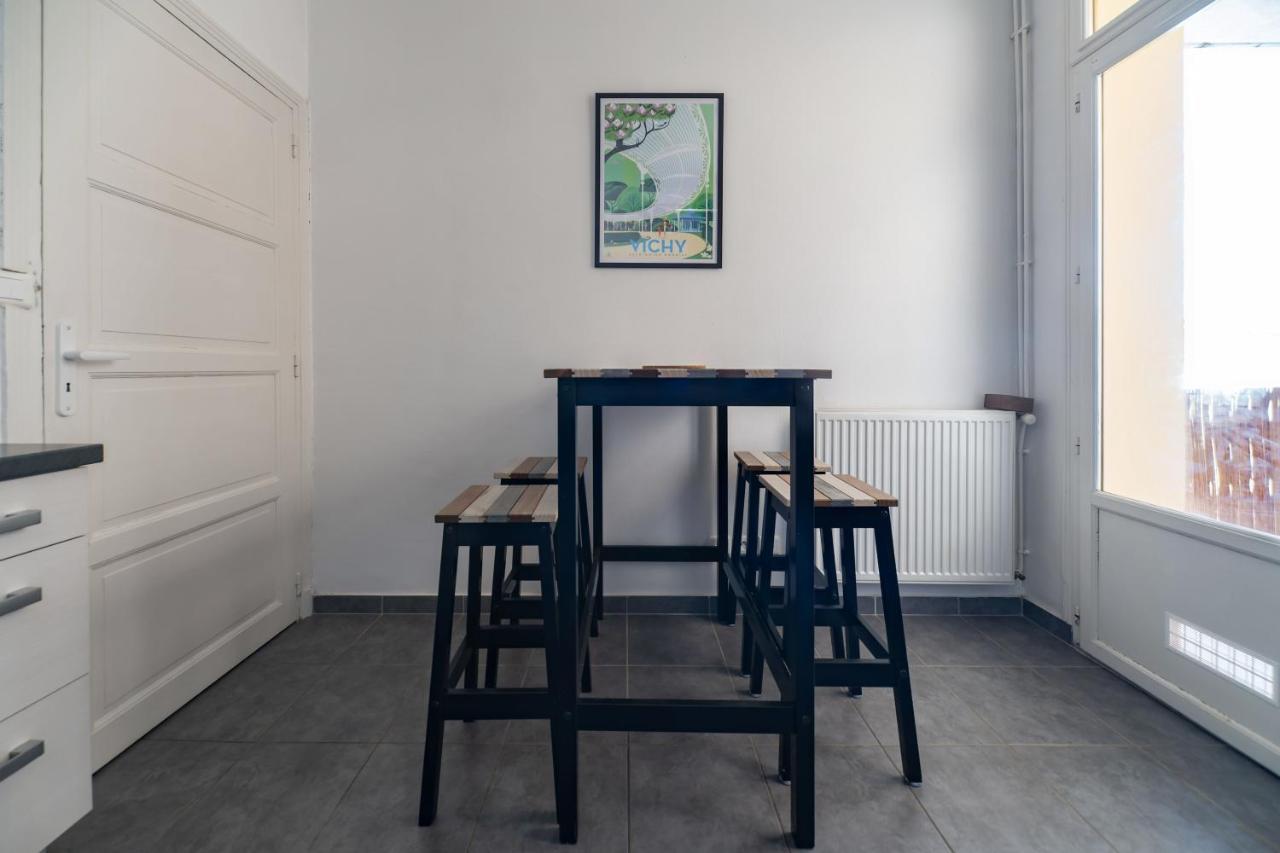 Le Belfort - Grand Appartement Avec Terrasse Et Parking Prive Vichy Esterno foto